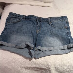 Mossimo Denim Women's Shorts mid rise midi